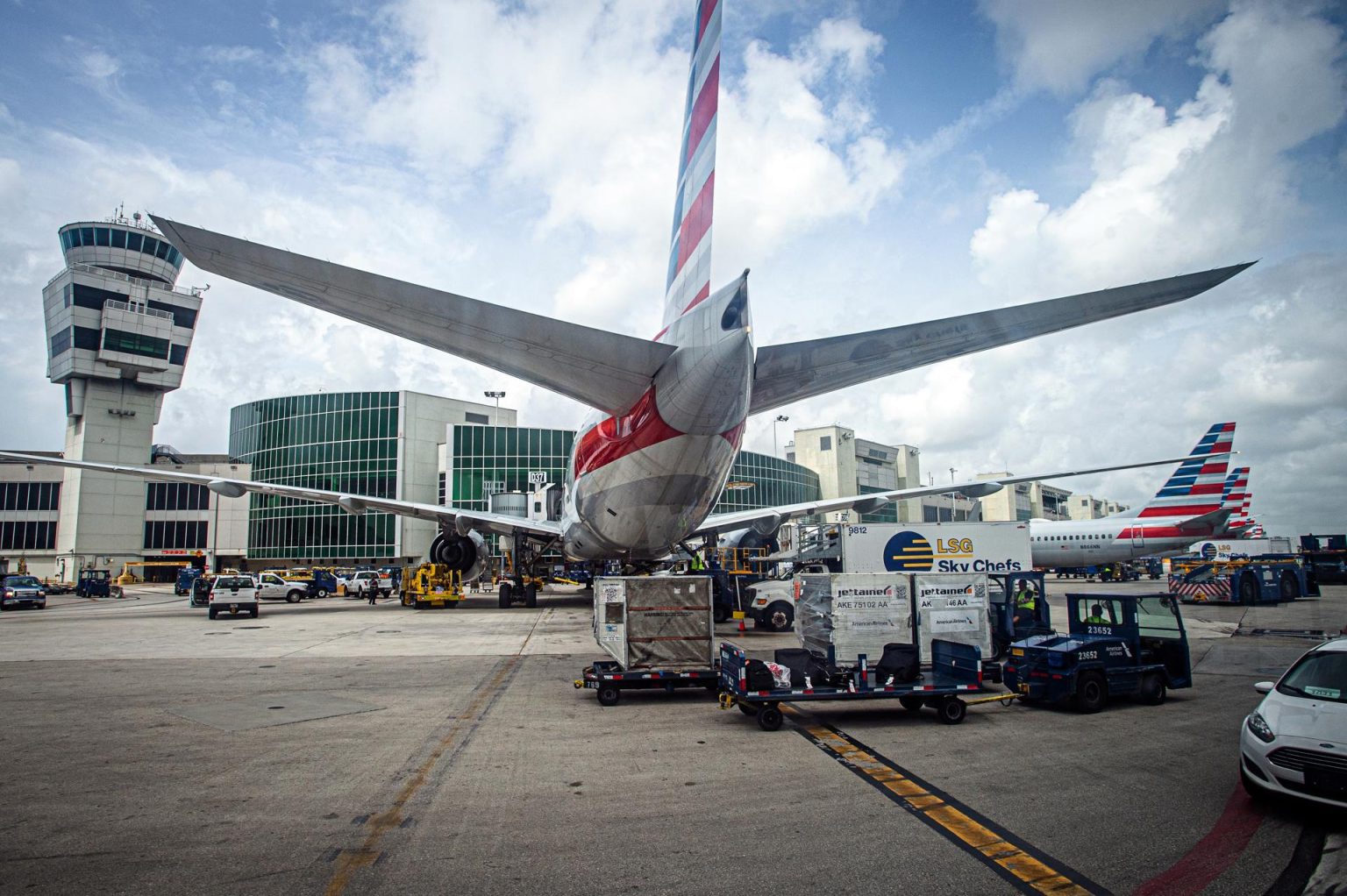 Fotografía de archivo que muestra actividad de aviones en el Aeropuerto Internacional de Miami, Florida (Estados Unidos). EFE/ Giorgio Viera
