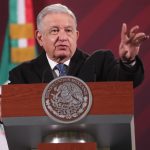 El presidente de México, Andrés Manuel López Obrador, habla hoy durante su conferencia matutina en Palacio Nacional, en Ciudad de México (México). EFE/Sáshenka Gutiérrez