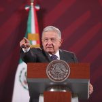 El presidente de México, Andrés Manuel López Obrador, durante su conferencia matutina hoy, en Palacio Nacional en Ciudad de México (México). EFE/Sáshenka Gutiérrez