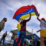 Estados Unidos anunció el pasado 5 de enero que aceptará a más de 30.000 migrantes al mes de Venezuela, Cuba, Nicaragua y Haití, expandiendo así un programa por el que desde octubre concede permisos humanitarios a venezolanos. Imagen de archivo. EFE/ Giorgio Viera