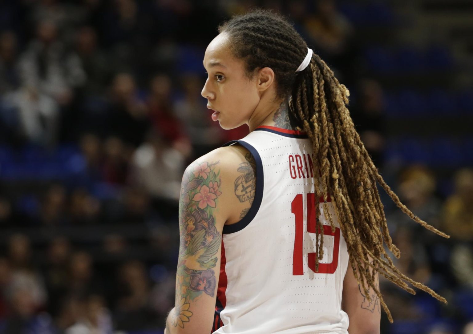 Fotografía de archivo en la que se registró a la jugadora estadounidense de baloncesto Brittney Griner. EFE/Andrej Cukic