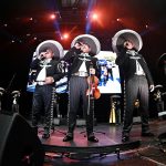 La orquesta mexicana Mariachi Vargas de Tecalitlán durante el concierto que ofrecen en el WiZink Center, en Madrid. Imagen de archivo. EFE/FERNANDO VILLAR