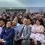 Casi diez mil personas se juramentaron como ciudadanos estadounidenses en una ceremonia de naturalización en el Centro de Convenciones en Los Angeles, CA. Imagen de archivo. EFE/Felipe Chacon