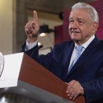 Fotografía cedida hoy, por la presidencia de México, del mandatario mexicano, Andrés Manuel López Obrador, durante una rueda de prensa en Palacio Nacional de la Ciudad de México (México). EFE/Presidencia de México/SOLO USO EDITORIAL/SOLO DISPONIBLE PARA ILUSTRAR LA NITICIA QUE ACOMPAÑA(CRÉDITO OBLIGATORIO)