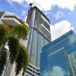 Fotografía de archivo en donde se aprecia la torre Panorama, de 85 plantas y levantada en el barrio de Brickell, en el corazón financiero de Miami, Florida (EE.UU.). EFE/Giorgio Viera