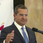 El gobernador de Puerto Rico, Pedro Pierluisi, habla durante una rueda de prensa celebradaen San Juan, Puerto Rico. Imagen de archivo. EFE/Thais Llorca