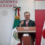 El canciller mexicano, Marcelo Ebrard habla hoy, durante una rueda de prensa en Ciudad de México (México). EFE/Sáshenka Gutiérrez