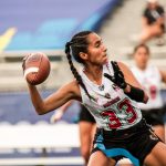 Fotografía personal cedida donde aparece la mexicana Diana Flores, de 25 años y capitana de la selección mexicana de flag football, una modalidad del fútbol americano que consiste en quitar al oponente las banderas que lleva a sus costados en vez de tirarlo al suelo. EFE/Álbum Diana Flores /SOLO USO EDITORIAL /NO VENTAS /SOLO DISPONIBLE PARA ILUSTRAR LA NOTICIA QUE ACOMPAÑA /CRÉDITO OBLIGATORIO