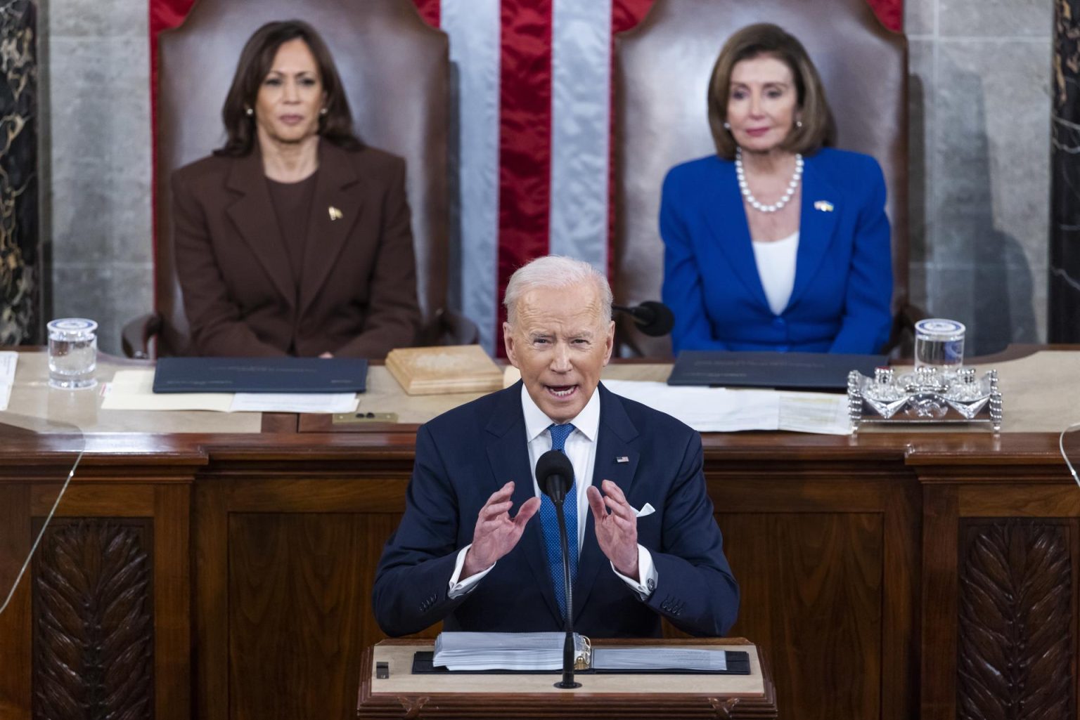 Fotografía de archivo fechada el 1 de marzo de 2022 que muestra al presidente de los Estados Unidos, Joe Biden, mientras pronuncia su primer discurso sobre el estado de la Unión, en la sede del Capitolio en Washington (EE.UU.). EFE/ Jim Lo Scalzo/POOL