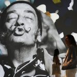 Fotografía de archivo de una exposición de Salvador Dalí. EFE/Alejandro García