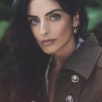 Fotografía promocional cedida por Vix+ donde aparece la actriz mexicana Aislinn Derbez quien hace el papel protagónico de "Noche de chicas", un "thriller" de seis episodios en el que cinco amigas se unen tras la violación que ha sufrido una jovencita en un pueblo en España. EFE/Vix+ /SOLO USO EDITORIAL/NO VENTAS/SOLO DISPONIBLE PARA ILUSTRAR LA NOTICIA QUE ACOMPAÑA/CRÉDITO OBLIGATORIO