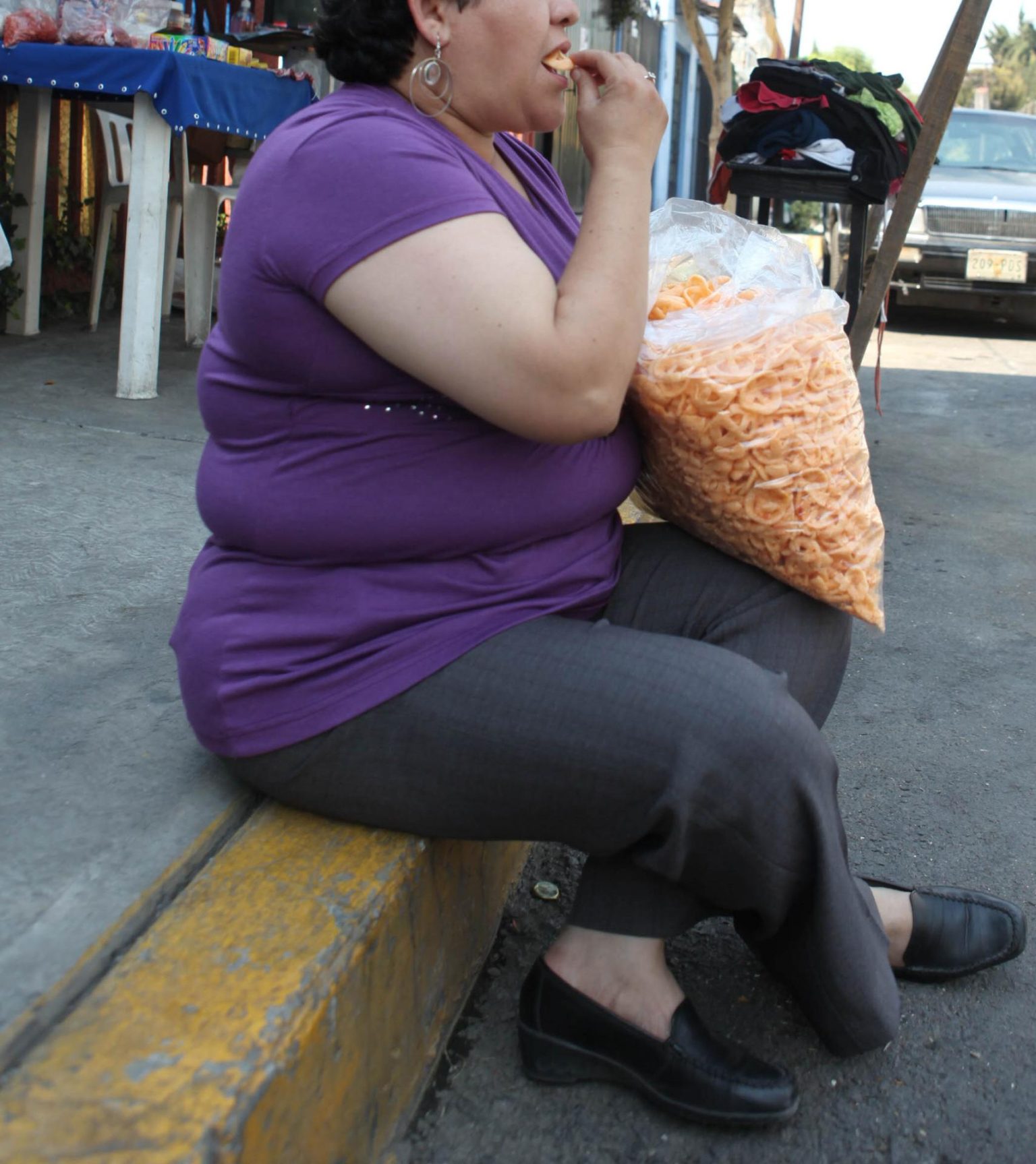 Según un estudio de calidad realizado por la Procuraduría Federal del Consumidor (Profeco), el alto consumo de alimentos fritos puede ser perjudicial para la salud por los altos niveles de sodio y grasas mayormente hidrogenadas, que aumentan el riesgo de padecer afectaciones cardiovasculares. Imagen de archivo. EFE/Eduardo Miranda