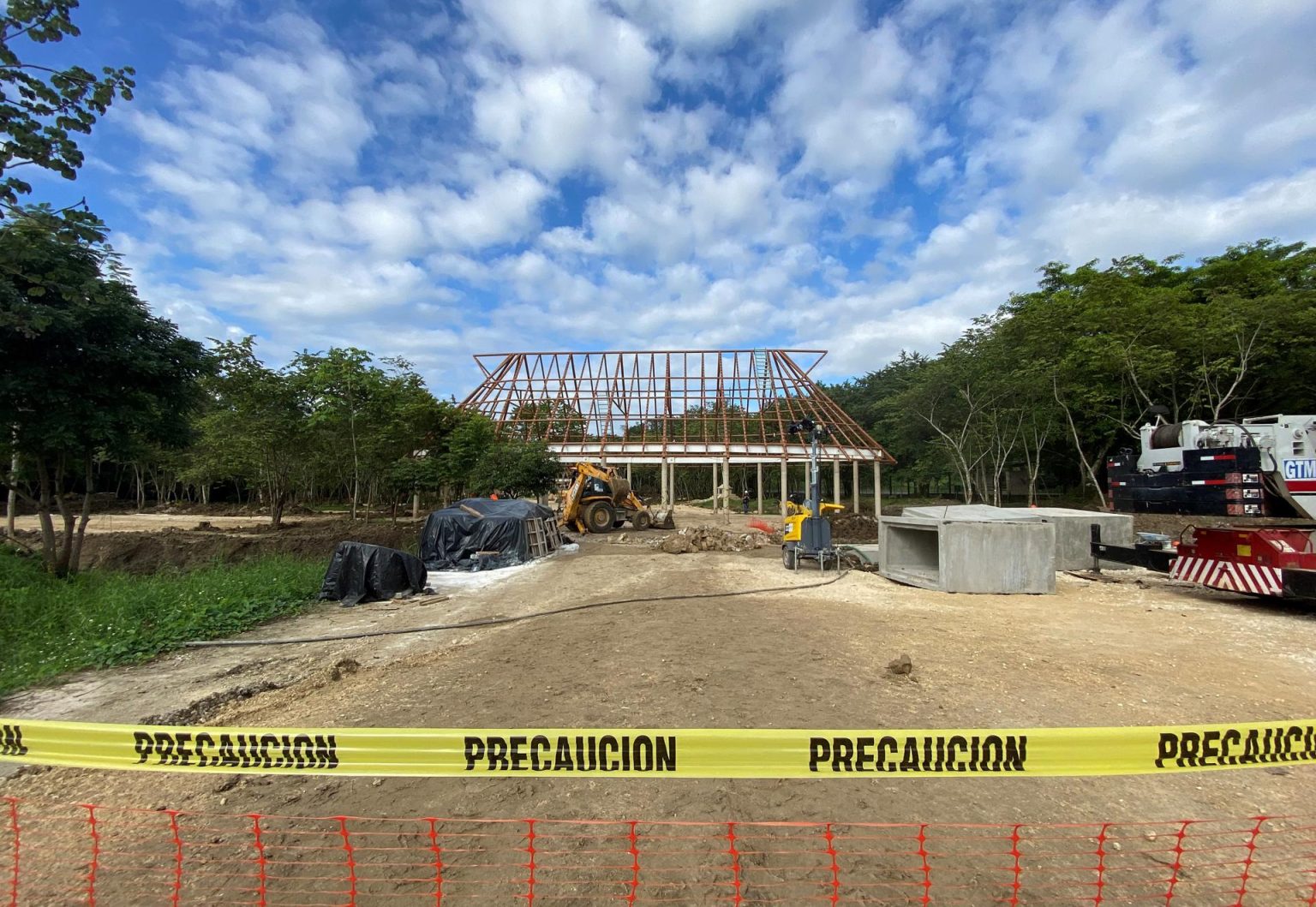 Vista general del salvamento arqueológico del tramo 1 de las obras de construcción del Tren Maya en el municipio de Palenque, estado de Chiapas (México). Fotografía de archivo. EFE/ Manuel López