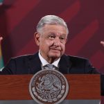 El presidente de México, Andrés Manuel López Obrador, durante su conferencia matutina hoy, en Palacio Nacional en la Ciudad de México (México). EFE/Sáshenka Gutiérrez