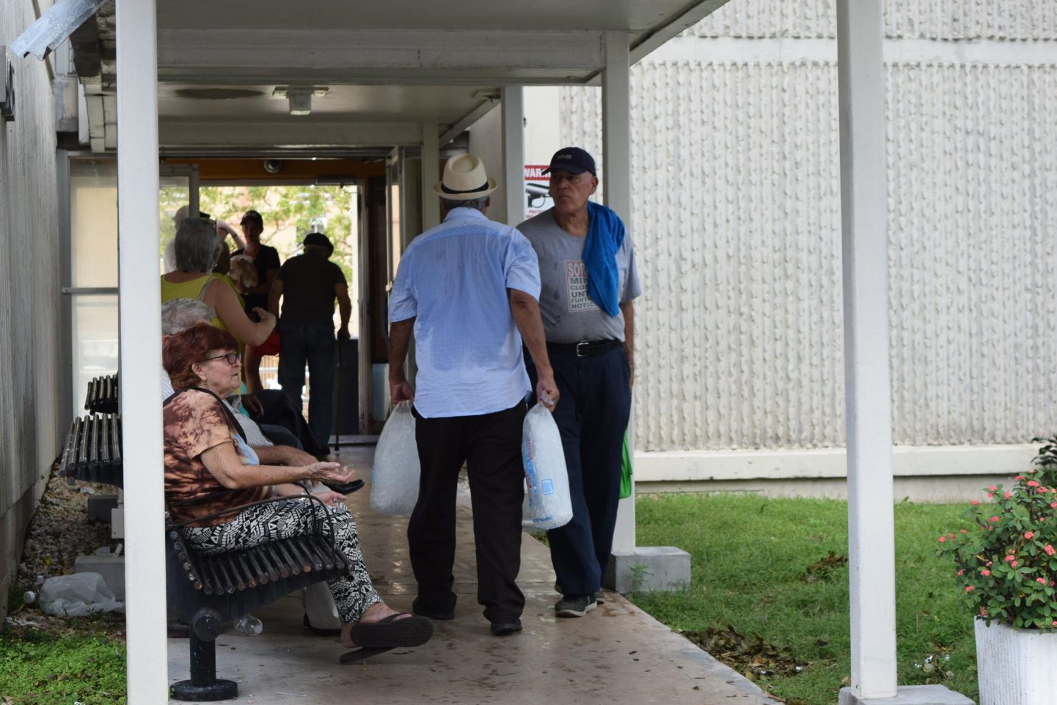 El huracán Irma tuvo una decena de víctimas mortales directas en EE.UU, a las que hay que sumar cerca de 80 personas que murieron de manera indirecta, incluyendo las 12 del hogar de ancianos. Imagen de archivo. EFE/Jorge I. Pérez