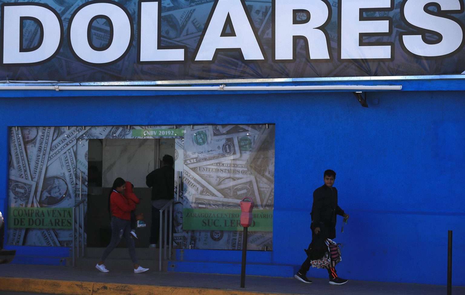 Fotografía de una casa de cambio el 31 de enero de 2023, en Ciudad Juárez, estado de Chihuahua (México). EFE/ Luis Torres