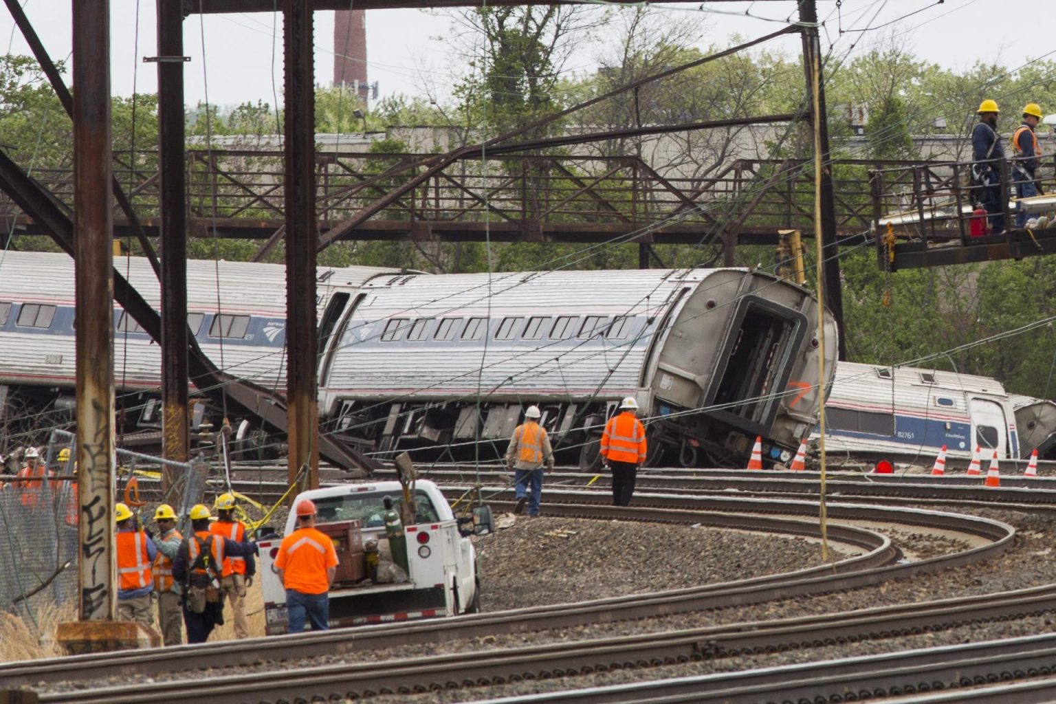 Tres residentes de Ohio han iniciado una demanda colectiva contra la empresa ferroviaria Norfolk Southern por los daños que ha causado el incendio y la liberación de compuestos químicos tras el descarrilamiento de uno de sus trenes el viernes pasado. Imagen de archivo. EFE/Mark Stehleefe