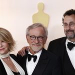 Steven Spielberg (c). EFE/EPA/CAROLINE BREHMAN