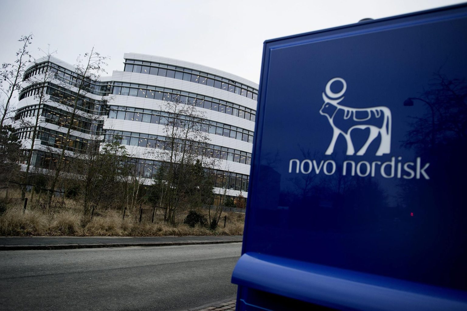 Vista del exterior de la sede del laboratorio farmacéutico Novo Nordisk en Bagsvaerd, a las afueras de Copenhague, en Dinamarca. Imagen de archivo. EFE/Liselotte Sabroe PROHIBIDO SU USO EN DINAMARCA