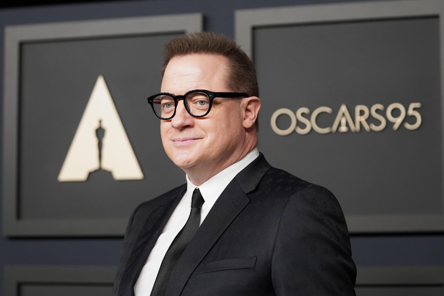 Fotografía de archivo fechada el 13 de febrero de 2023 del actor Brendan Fraser durante la gala de nominados a la edición 95 de los Premios Óscar, en Beverly Hills (Estados Unidos). EFE/ Allison Dinner