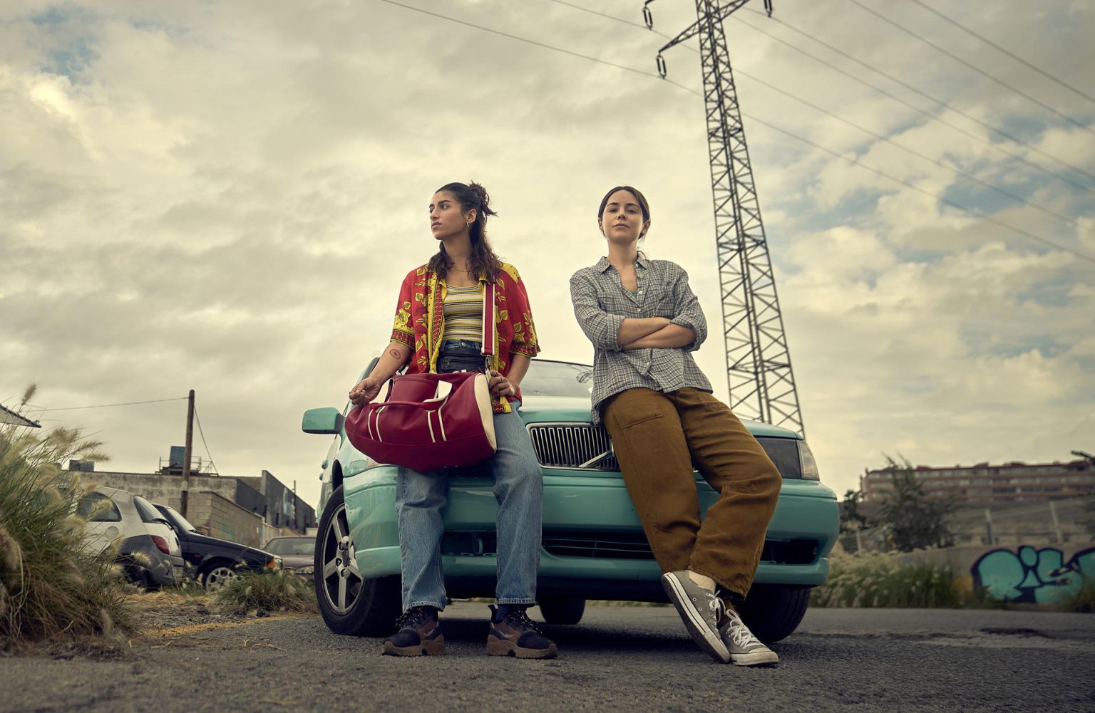 Fotografía cortesía de Prime Video que muestra a las actrices Carolina Yuste (i), y Camila Sodi (d), en un extracto de la serie de televisión “Sin huellas”. EFE/ Prime Video SOLO USO EDITORIAL SOLO DISPONIBLEP ARA ILUSTRAR LA NOTICIA QUE ACOMPAÑA (CRÉDITO OBLIGATORIO)