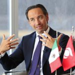 El director de Scotiabank, Adrián Otero, habla durante una entrevista con EFE el 13 de marzo de 2023, en la Ciudad de México (México). EFE/Mario Guzmán