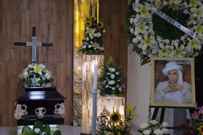 Fotografía que muestra el féretro de la actriz mexicana, Irma Serrano, durante su funeral hoy en la ciudad de Tuxtla Gutiérrez, Chiapas (México). EFE/Carlos López