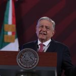 El presidente de México, Andrés Manuel López Obrador, habla una rueda de prensa en el Palacio Nacional, en Ciudad de México (México). EFE/ Mario Guzmán