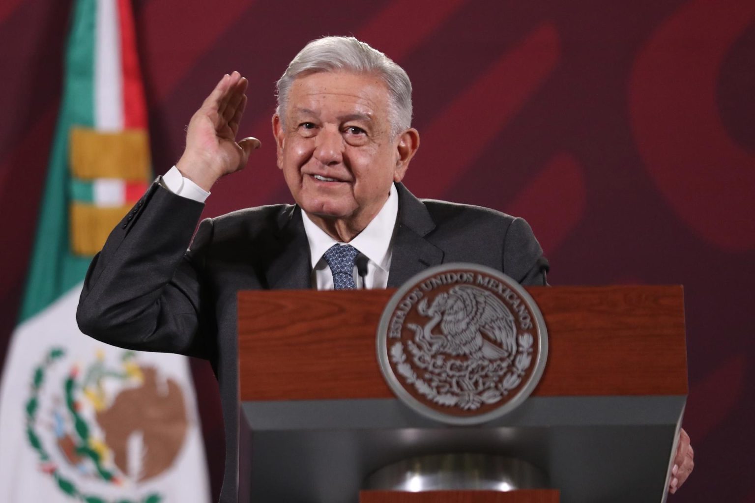 El presidente de México, Andrés Manuel López Obrador, habla hoy durante su conferencia matutina en Palacio Nacional, en Ciudad de México (México). Fotografía de archivo. EFE/Sáshenka Gutiérrez