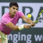 Carlos Alcaraz de España en acción contra Thanasi Kokkinakis de Australia. EFE/EPA/RAYO ACEVEDO