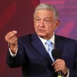 El presidente de México, Andrés Manuel López Obrador, habla hoy durante su conferencia de prensa matutina en el Palacio Nacional de Ciudad de México (México). EFE/Isaac Esquivel