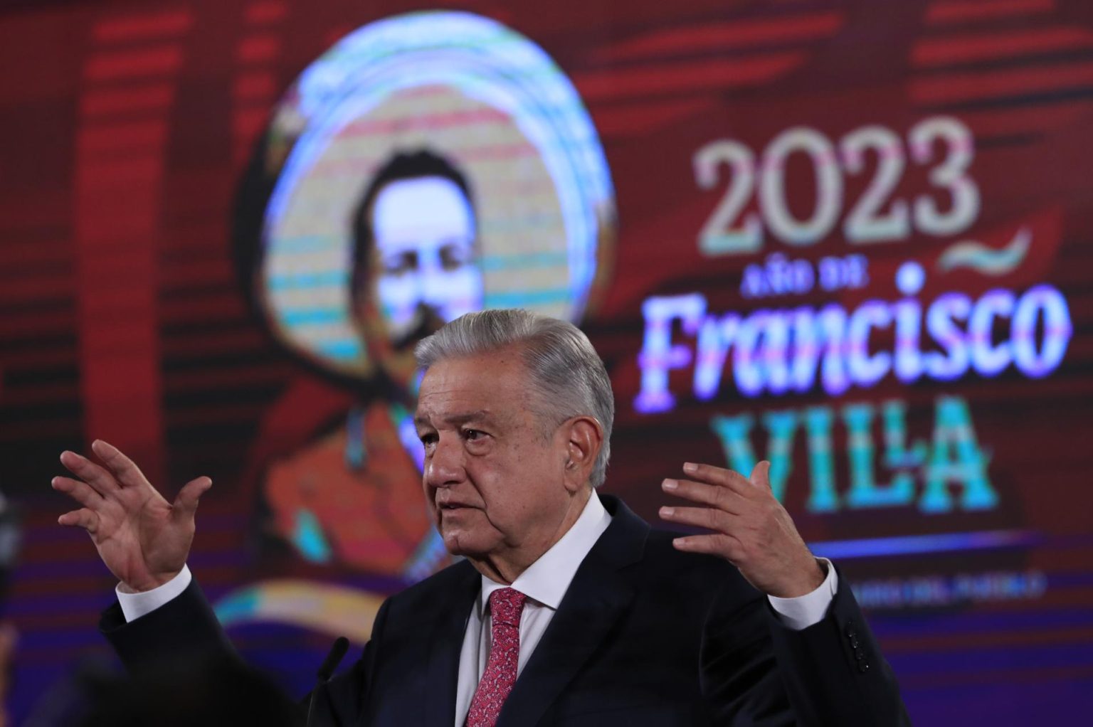 El presidente de México, Andrés Manuel López Obrador, habla durante una rueda de prensa en el Palacio Nacional, en Ciudad de México (México). EFE/ Mario Guzmán