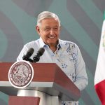 Fotografía cedida por la presidencia de México, del mandatario mexicano Andrés Manuel López Obrador habla hoy, durante una rueda de prensa en Tuxtla Gutiérrez, en el estado de Chiapas (México). EFE/Presidencia de México/SOLO USO EDITORIAL/SOLO DISPONIBLE PARA ILUSTRAR LANOTICIA QUE ACOMPAÑA(CRÉDITO OBLIGATORIO)