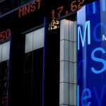 El rótulo del banco de inversión Morgan Stanley es visto en Times Square, Nueva York, EEUU, en una imagen de archivo. EFE/Stephen Chernin