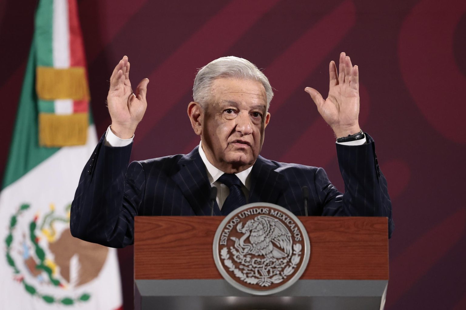 El presidente de México, Andrés Manuel López Obrador, participa en su conferencia de prensa matutina en Palacio Nacional, hoy en la Ciudad de México (México). EFE/José Méndez