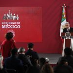 Fotografía de archivo del presidente de México, Andrés Manuel López Obrador, durante su rueda de prensa matutina en el Palacio Nacional de Ciudad de México (México). EFE/ José Méndez