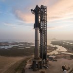 Fotografía cedida hoy por SpaceX donde se muestra su cohete Starship en la base de la empresa en Boca Chica, Texas (EE.UU.). EFE/SpaceX /SOLO USO EDITORIAL /SOLO DISPONIBLE PARA ILUSTRAR LA NOTICIA QUE ACOMPAÑA (CRÉDITO OBLIGATORIO)