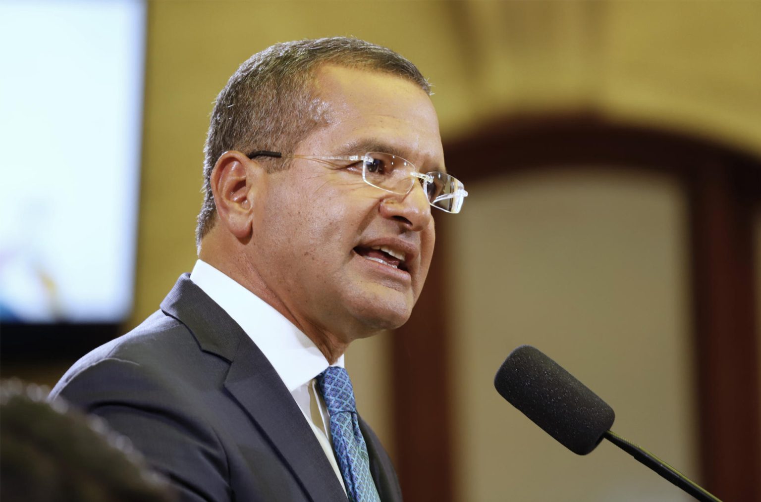 El gobernador de Puerto Rico, Pedro Pierluisi, habla durante su mensaje anual sobre la situación del Estado ante la Asamblea Legislativa en San Juan (Puerto Rico). Imagen de archivo. EFE/Thais Llorca