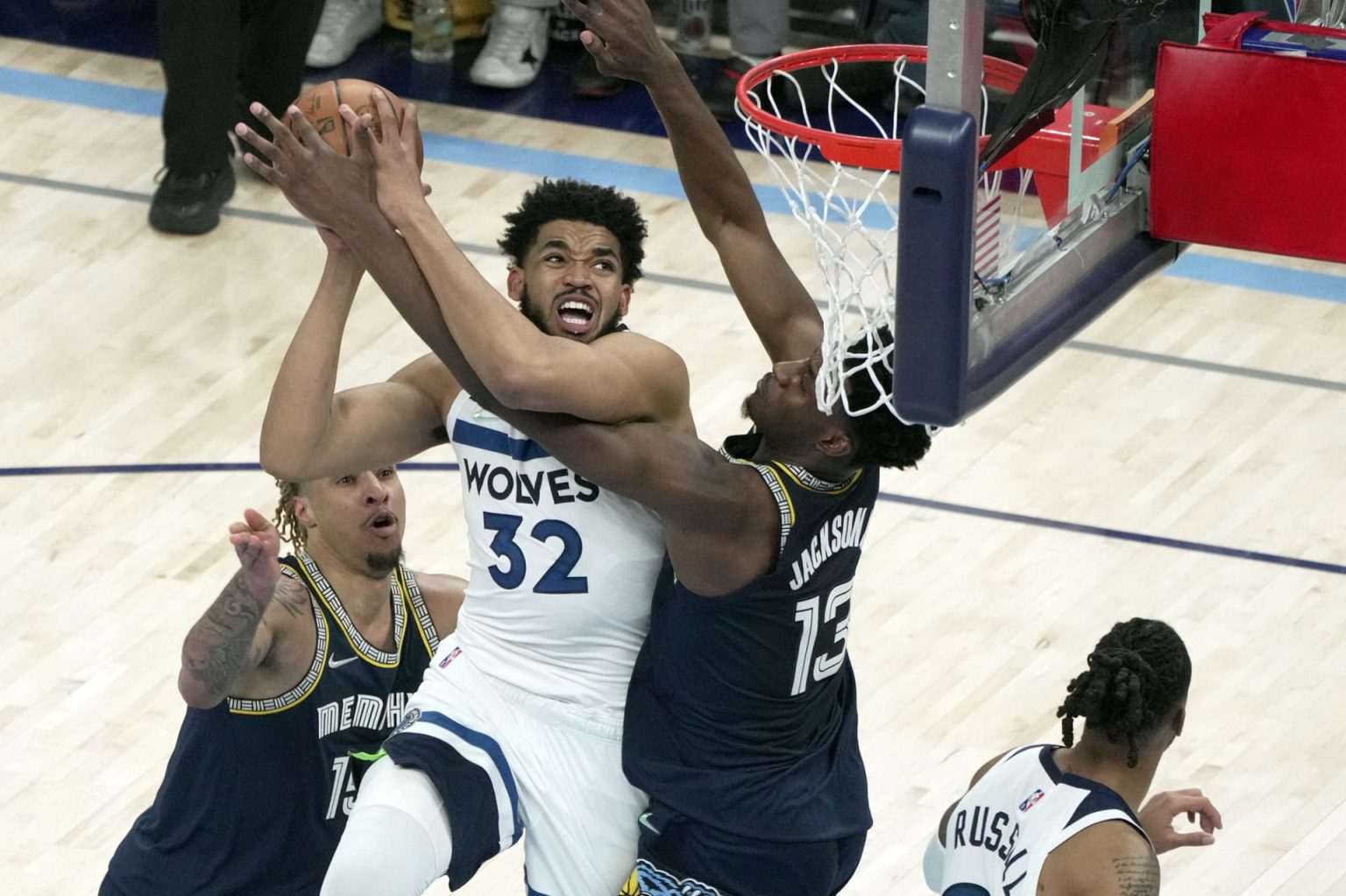 Karl-Anthony Towns de Minnesota, en una fotografía de archivo. EFE/Karen Pulfer Focht