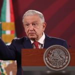 El presidente de México, Andrés Manuel López Obrador, habla hoy durante su conferencia matutina en Palacio Nacional, en Ciudad de México (México). EFE/Sáshenka Gutiérrez