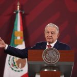 El presidente de México, Andrés Manuel López Obrador, habla hoy durante su conferencia matutina en Palacio Nacional, en Ciudad de México (México). EFE/Sáshenka Gutiérrez