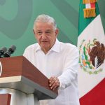 Fotografía cedida hoy por la presidencia de México, del mandatario mexicano, Andrés Manuel López Obrador, durante una rueda de prensa en el estado de Veracruz (México). EFE/Presidencia de México/SOLO USO EDITORIAL/SOLO DISPONIBLE PARA ILUSTRAR LA NOTICIA QUE ACOMPAÑA(CRÉDITO OBLIGATORIO)