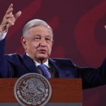 El presidente de México, Andrés Manuel López Obrador habla durante su conferencia matutina hoy, en Palacio Nacional en Ciudad de México (México). EFE/Sáshenka Gutiérrez