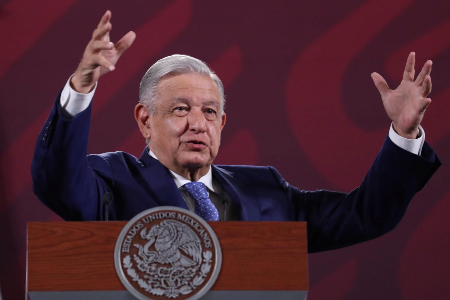 El presidente de México, Andrés Manuel López Obrador habla durante su conferencia matutina hoy, en Palacio Nacional en Ciudad de México (México). EFE/Sáshenka Gutiérrez