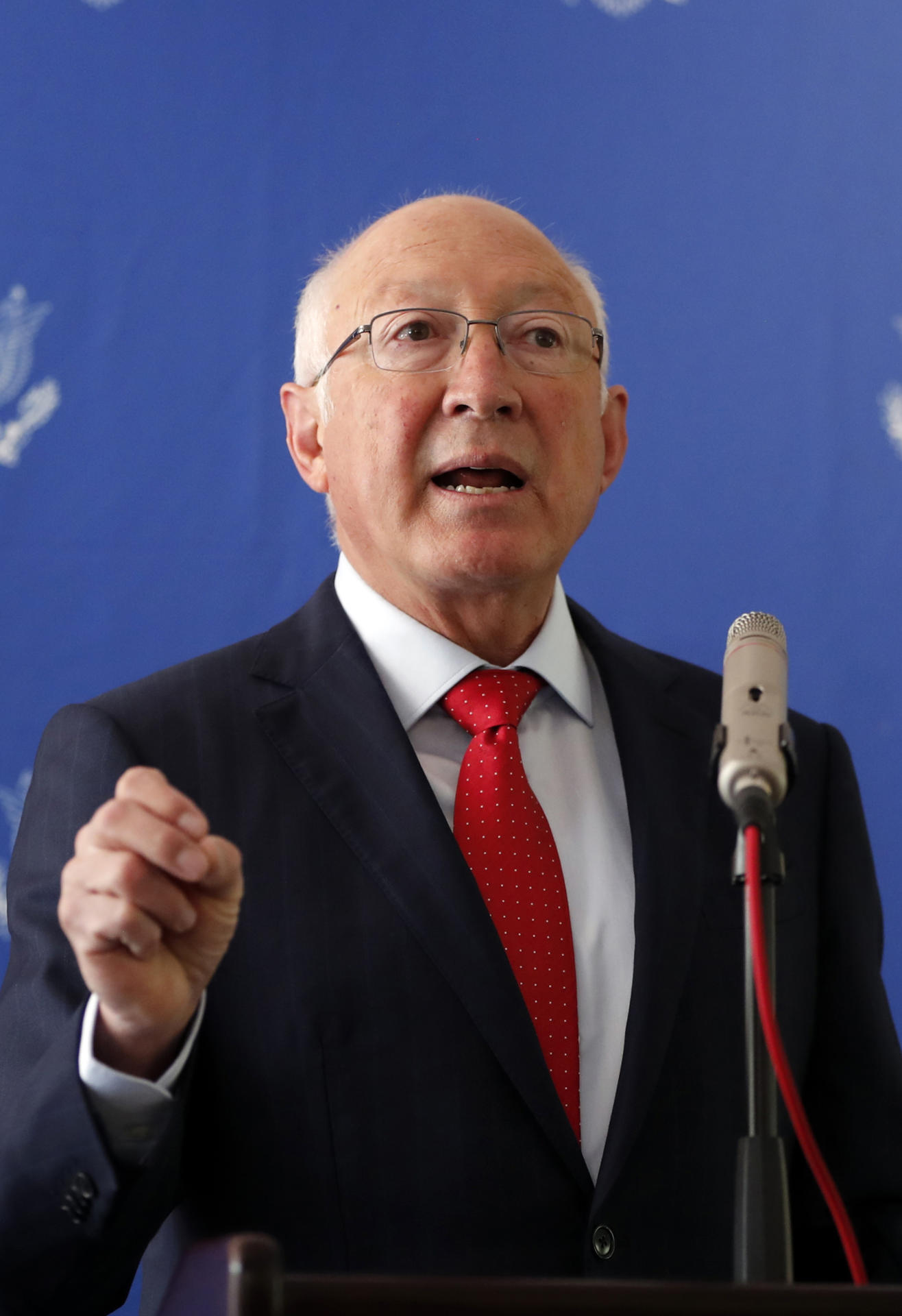 Fotografía de archivo fechada el 13 de junio de 2022 del embajador de Estados Unidos en México, Ken Salazar, durante una rueda de prensa en la capital mexicana (México). EFE/José Méndez