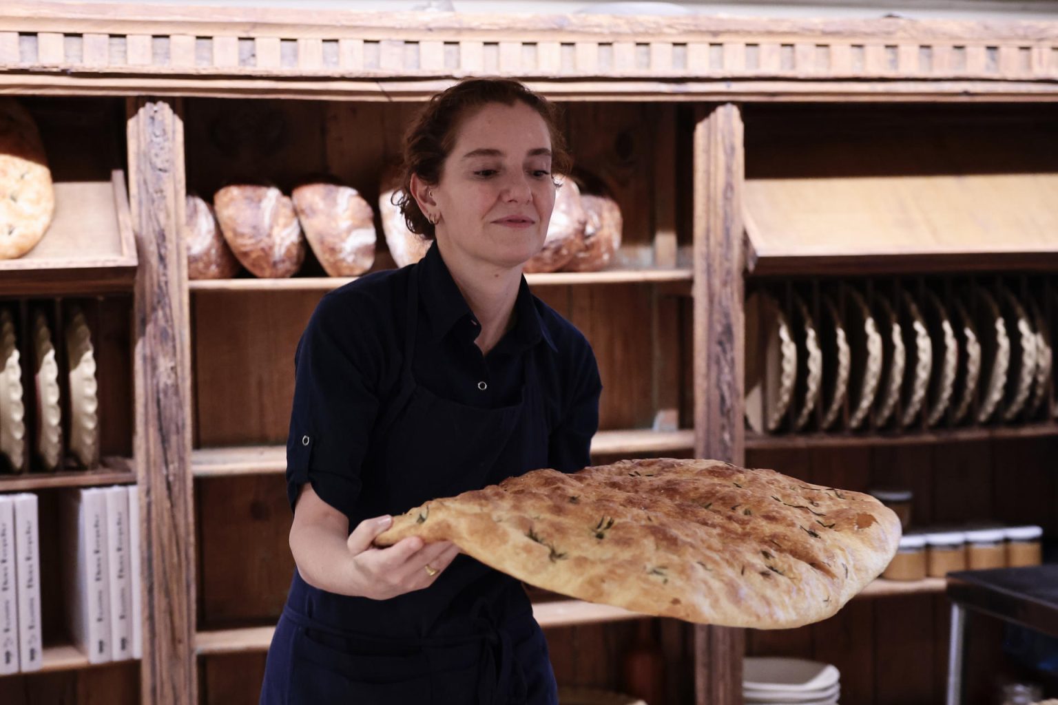 La chef mexicana Elena Reygadas posa durante una entrevista con EFE, el 20 de abril de 2023, en su restaurante Rosetta, en Ciudad de México (México). EFE/ José Méndez