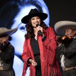 La cantante española, Natalia Jiménez, interpreta una canción hoy, durante la promoción de su gira "Antología 20 años", en Ciudad de México (México). EFE/José Méndez