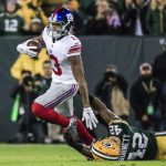 Fotografía de archivo en la que se registró al receptor Odell Beckham Jr. (i), al actuar para los Giants de Nueva York y quien es nuevo refuerzo de los Ravens de Baltimore en la NFL. EFE/Tannen Maury