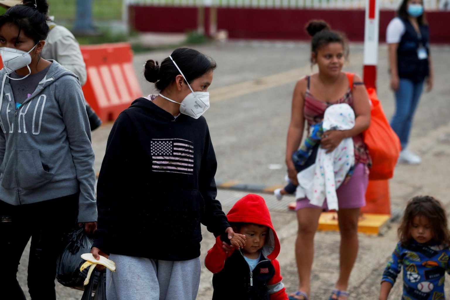 La cifra de hondureños deportados este año es inferior en un 29,6 % a los 26.456 retornados en el mismo período de 2022. Fotografía de archivo. EFE/ Esteban Biba