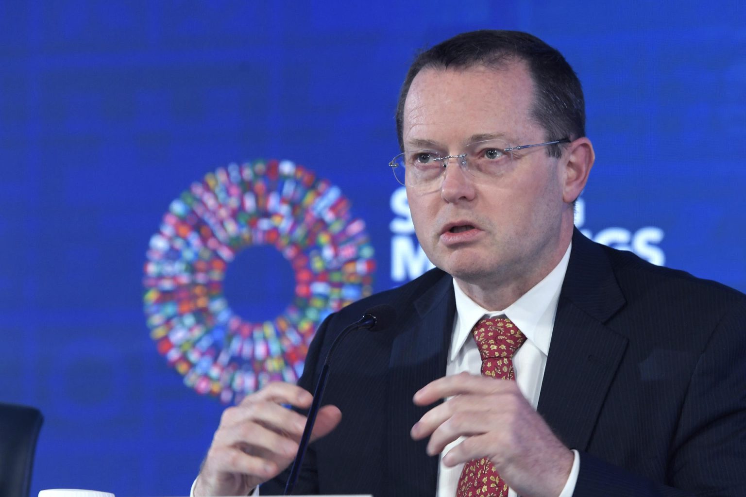 El subdirector del Departamento del Hemisferio Occidental del Fondo Monetario Internacional (FMI), Nigel Chalk, habla hoy durante una conferencia de prensa en la sede del organismo en Washington (EE.UU). EFE/Lenin Nolly